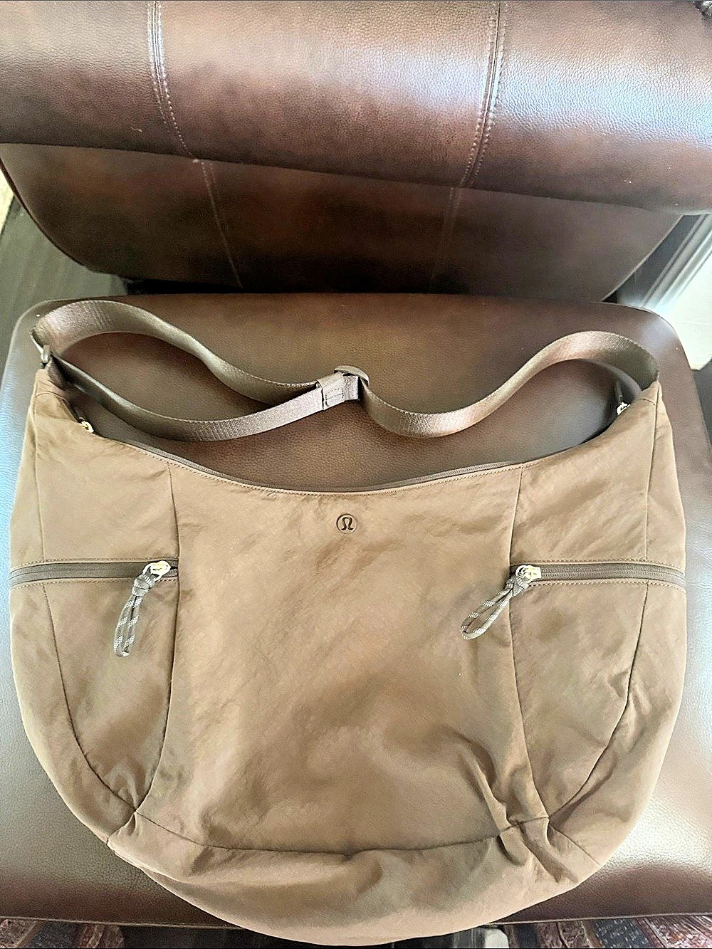 lululemon 13L sling slouchy large  Crossbody Bag walnut brown crunch gold
